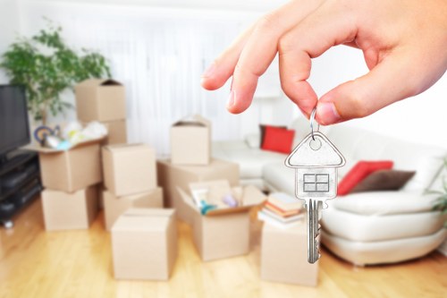 Vehicle and helper supporting a small move in Brunswickpark